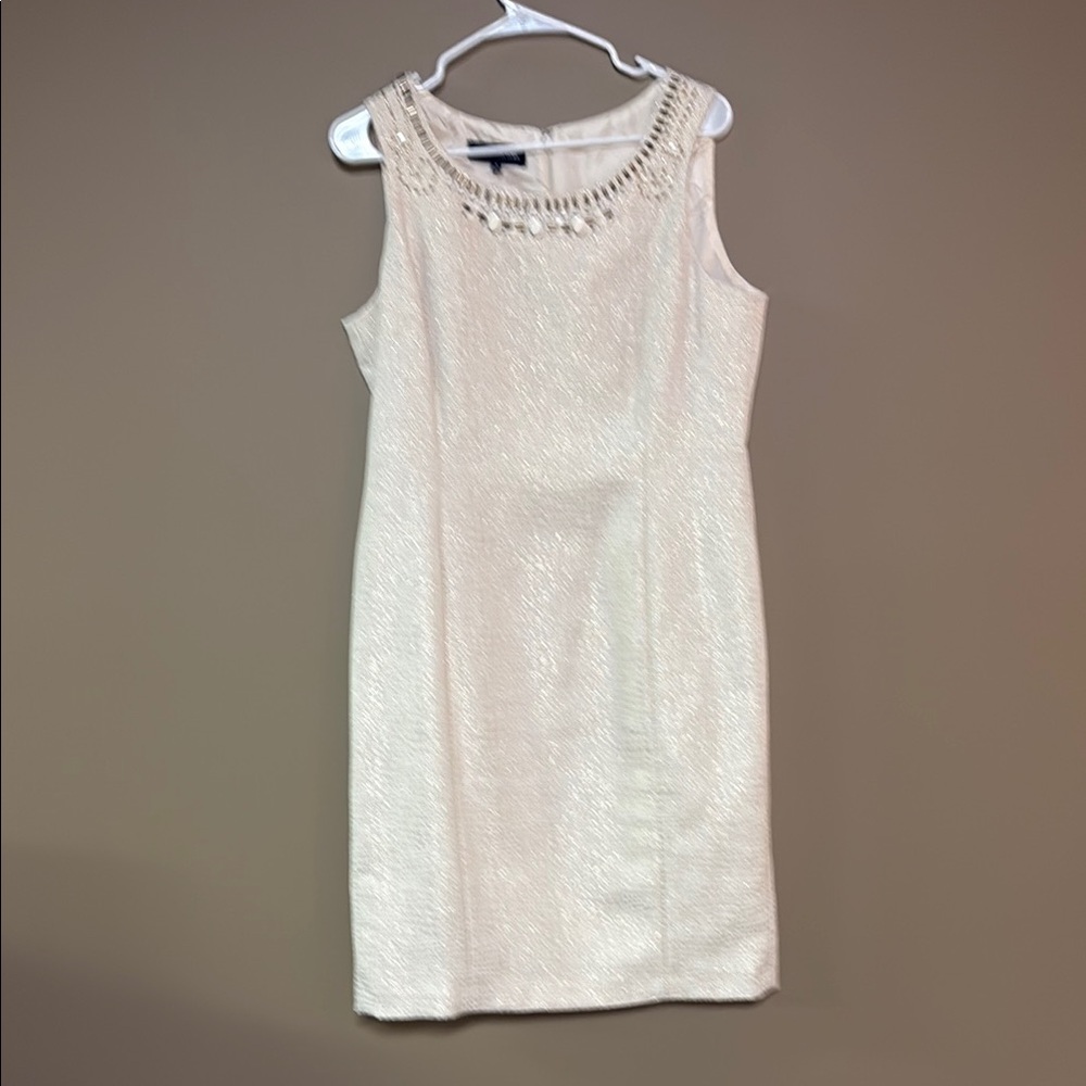 Jones of New York beaded neck gold & ivory Sheath Dress. Women’s 12, NWOT. $15.